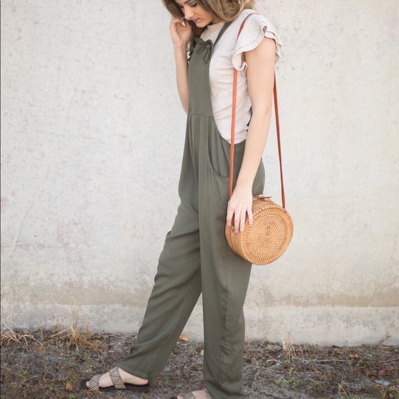 Tie strap jumpsuit - Picture 5 of 8